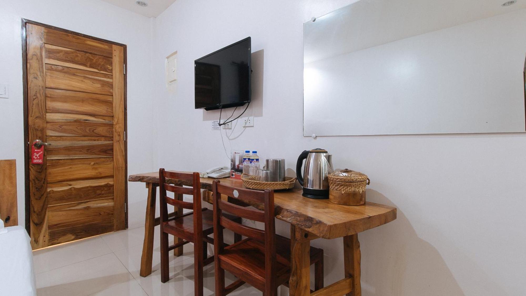 Reddoorz Plus @ Jollydays Hotel Nueva Ecija San Jose  Εξωτερικό φωτογραφία