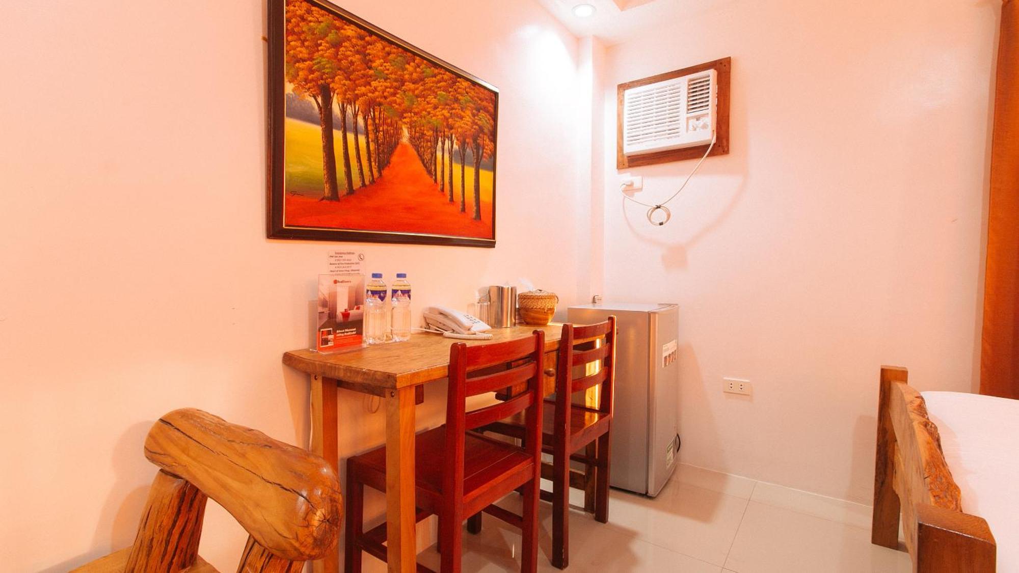 Reddoorz Plus @ Jollydays Hotel Nueva Ecija San Jose  Εξωτερικό φωτογραφία