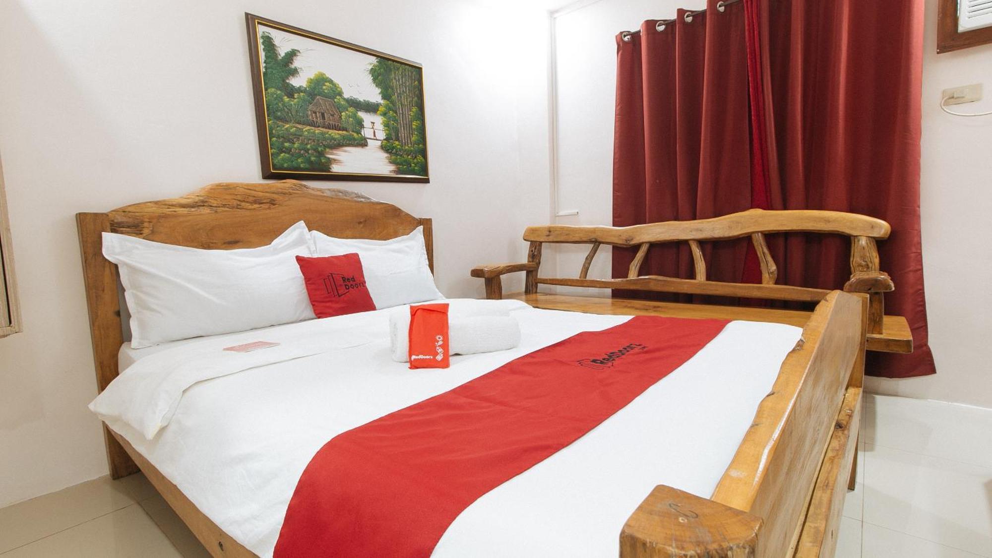 Reddoorz Plus @ Jollydays Hotel Nueva Ecija San Jose  Εξωτερικό φωτογραφία