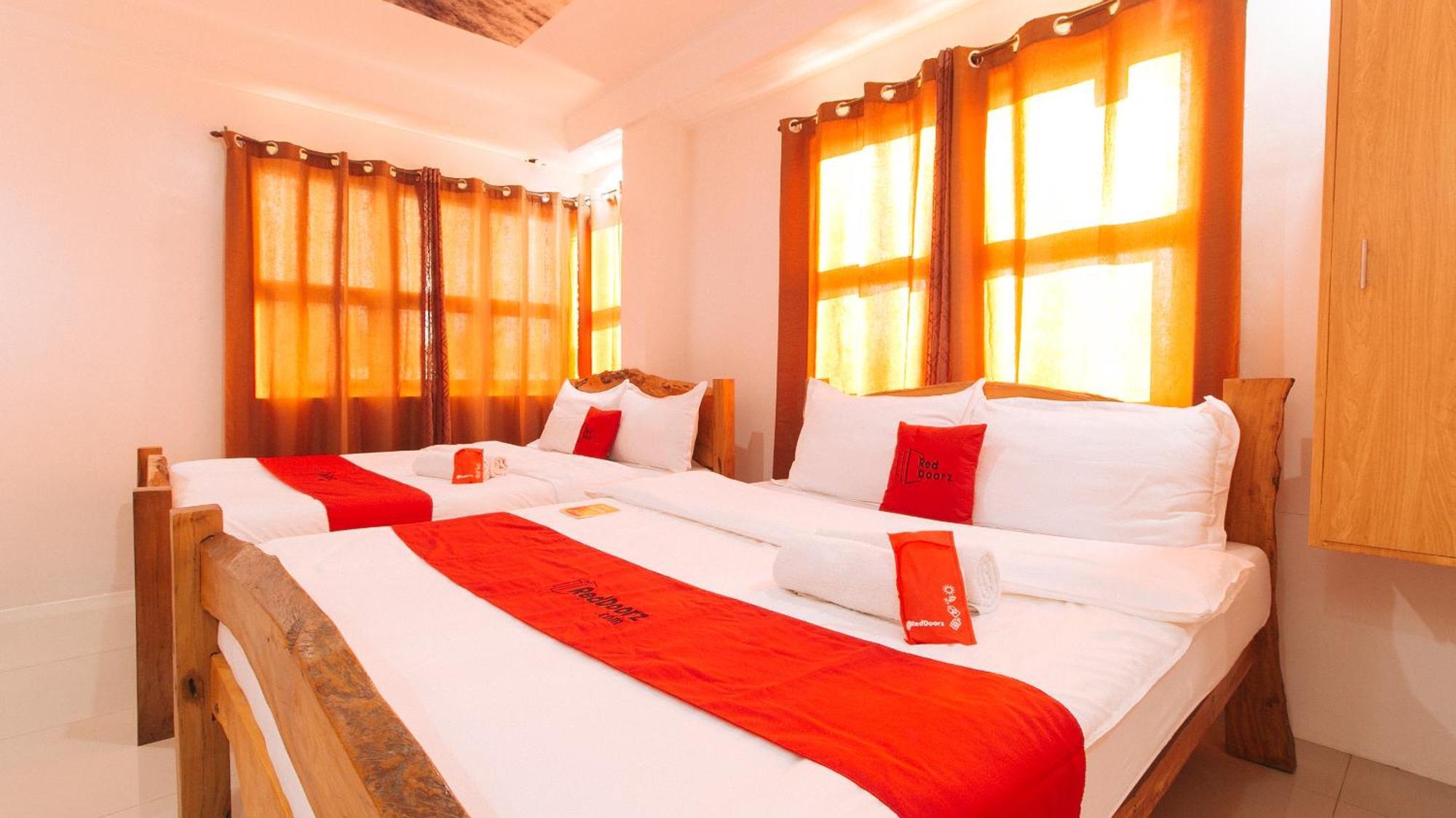 Reddoorz Plus @ Jollydays Hotel Nueva Ecija San Jose  Εξωτερικό φωτογραφία