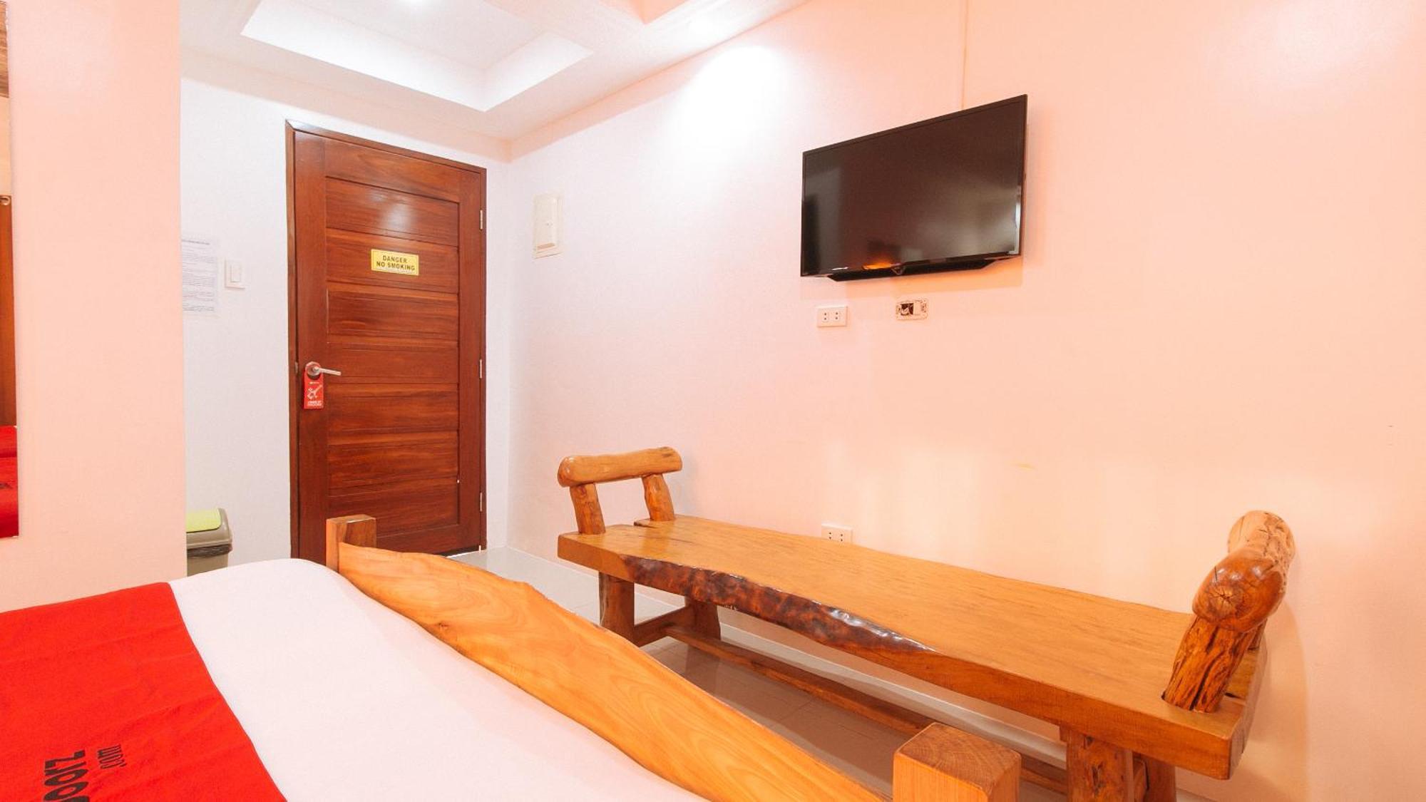 Reddoorz Plus @ Jollydays Hotel Nueva Ecija San Jose  Εξωτερικό φωτογραφία