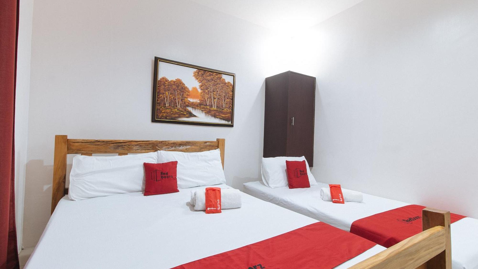 Reddoorz Plus @ Jollydays Hotel Nueva Ecija San Jose  Εξωτερικό φωτογραφία